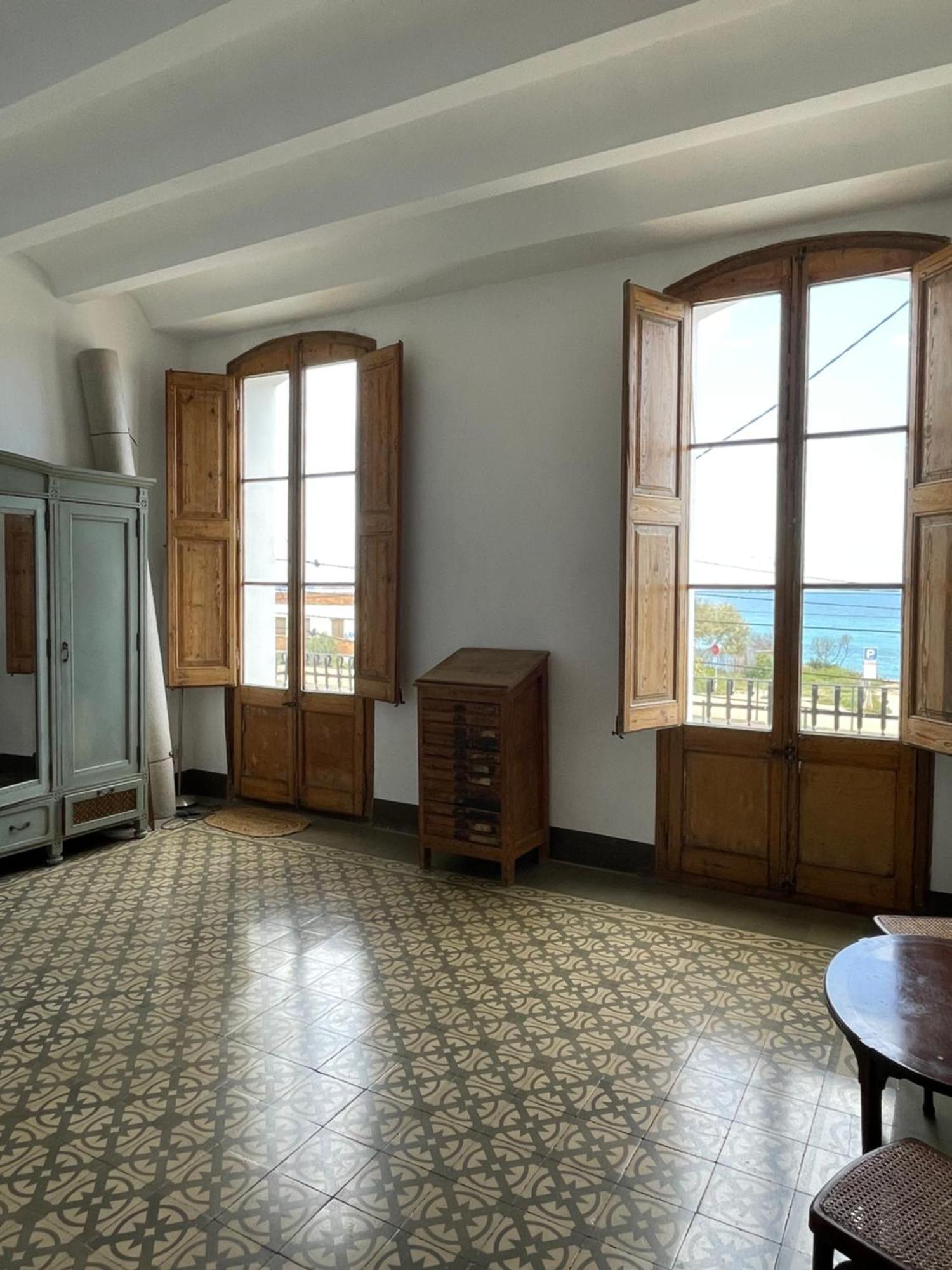 Espectacular casa indiana en primera línea de mar Vilassar De Mar Exterior foto