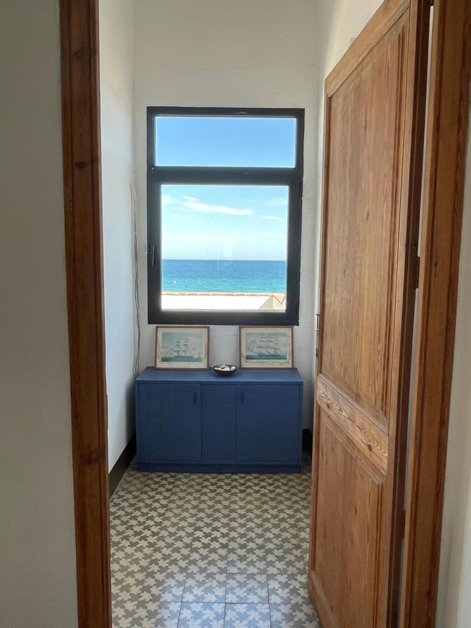 Espectacular casa indiana en primera línea de mar Vilassar De Mar Exterior foto